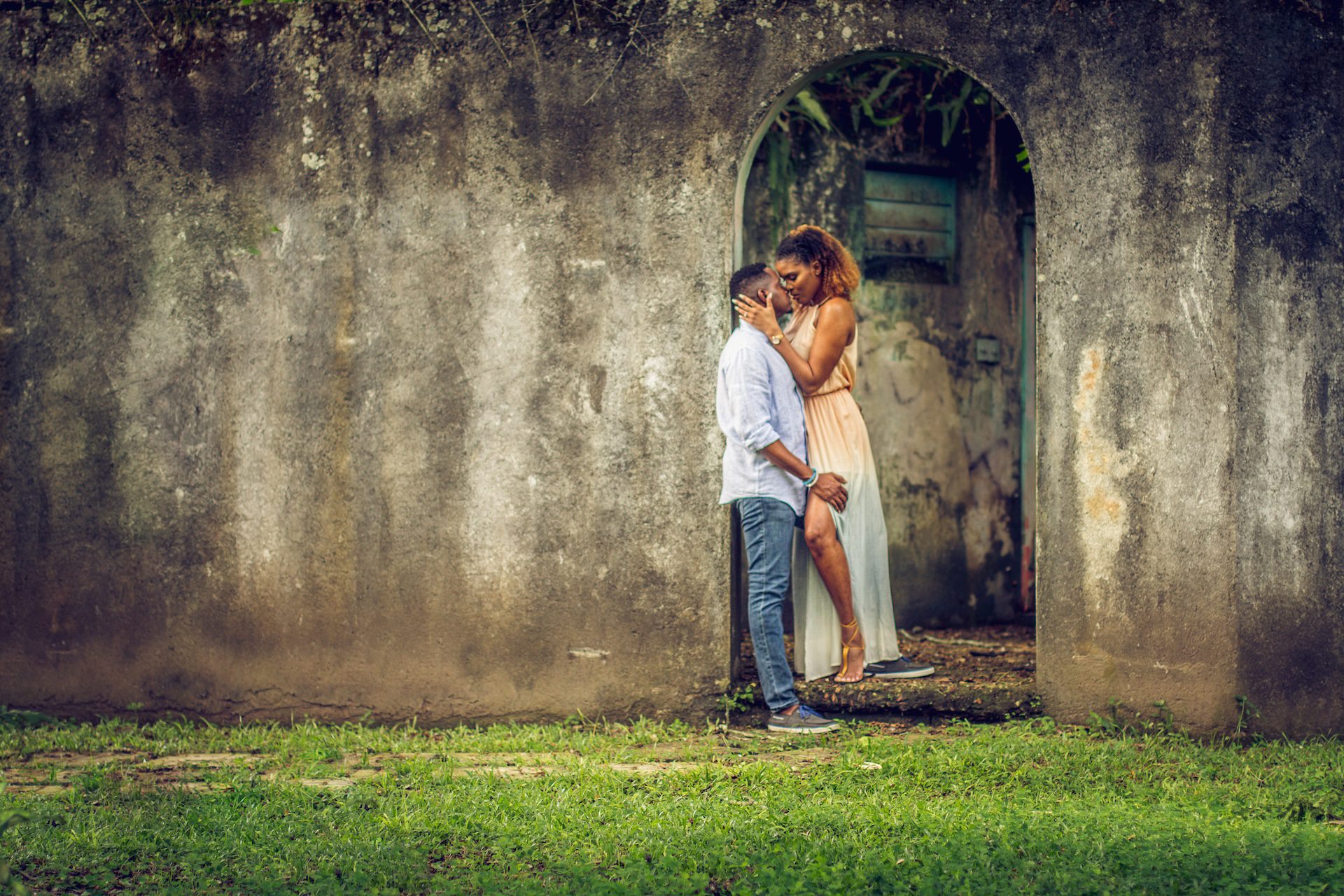 An photo of Douglas and Shawnel from the engagement photoshoot at Boone Hall, Jamaica